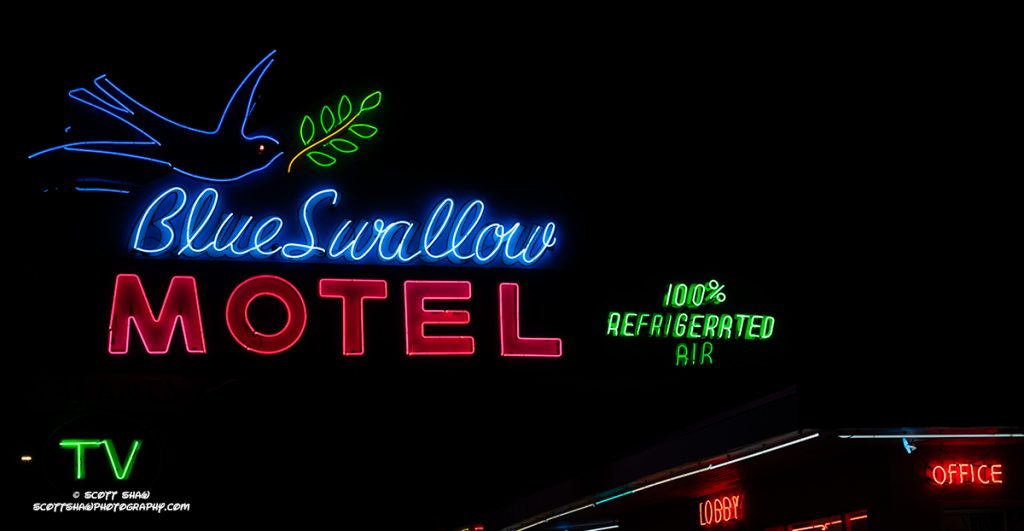 Blue-Swallow-Motel